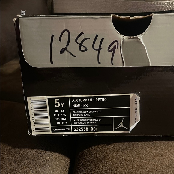 Air Jordan 1 Retro High (GS) Sneakers